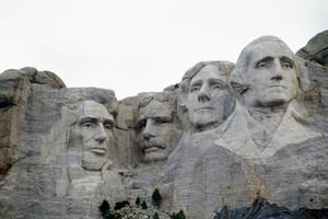  Beispiel 1: Mount Rushmore Die in Stein gehauenen Köpfe von vier US-Präsidenten am Mount Rushmore in South Dakota. Sie wurden von den Fachleuten der Fa. Kärcher gereingt 
